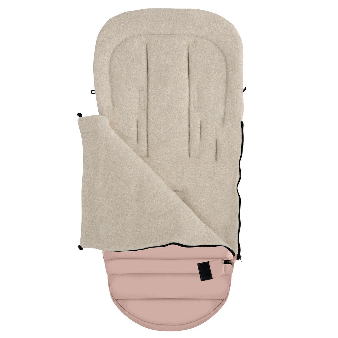 Fußsack iGrow Aspen, Baby Pink – Detailansicht Wollqualität