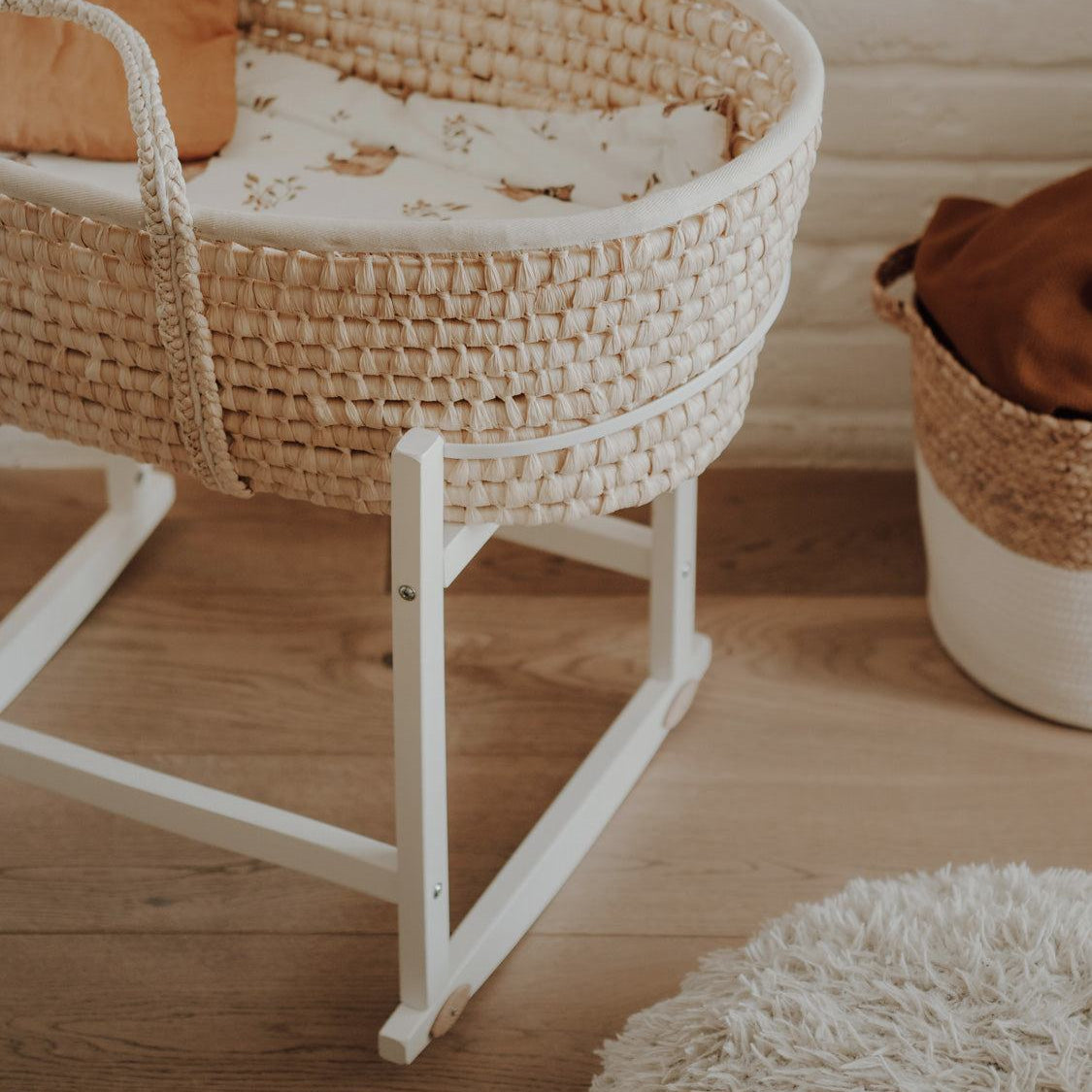 Moseskorb mit Matratze und Schaukelständer - Oli&Lola