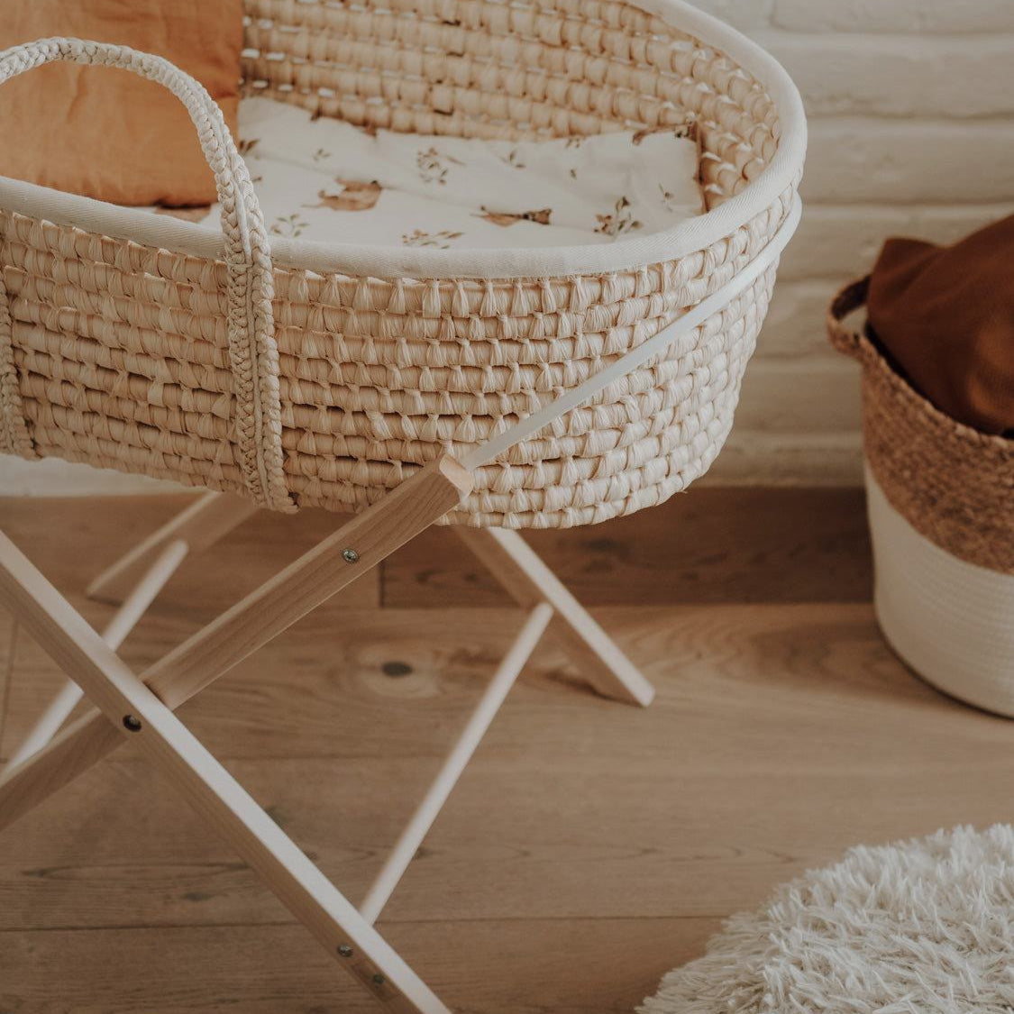 Moseskorb mit Matratze und Ständer - Oli&Lola