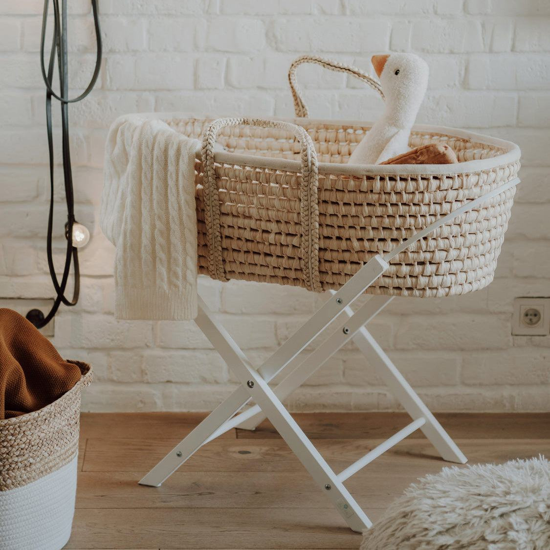 Moseskorb mit Matratze und Ständer - Oli&Lola