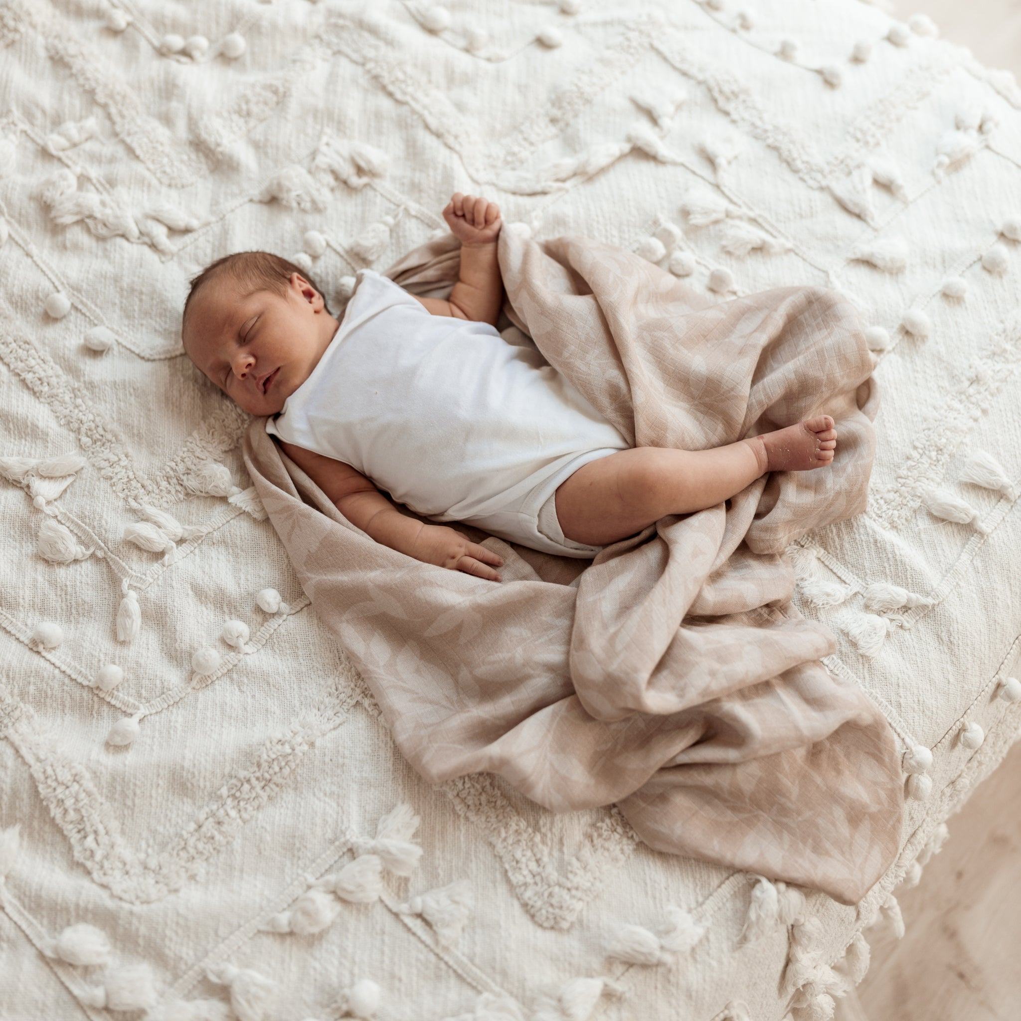 Musselin Mulltuch Leaves Beige - Oli&Lola