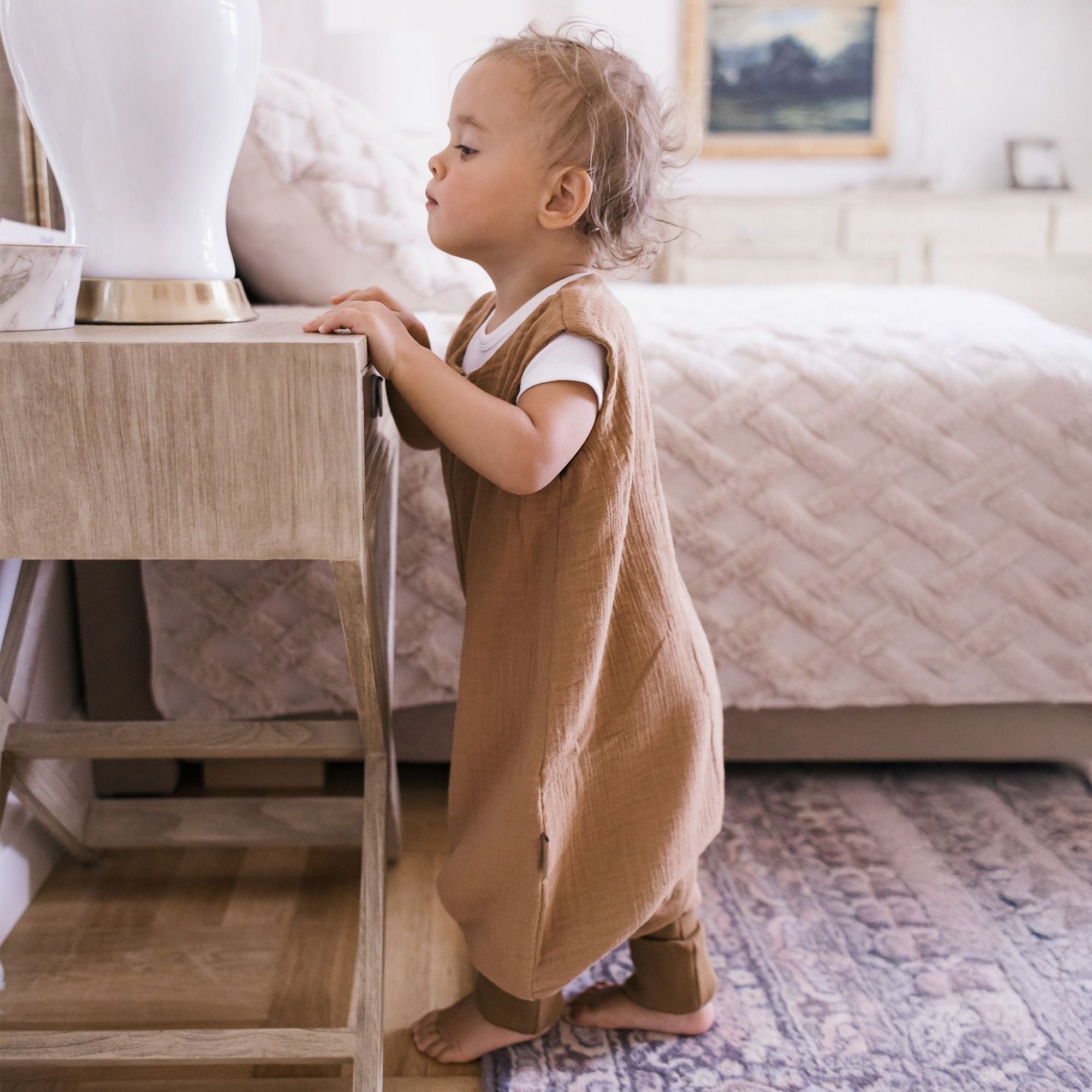 Babyschlafsack mit Beinen aus Musselin – 1,5 TOG Toffee