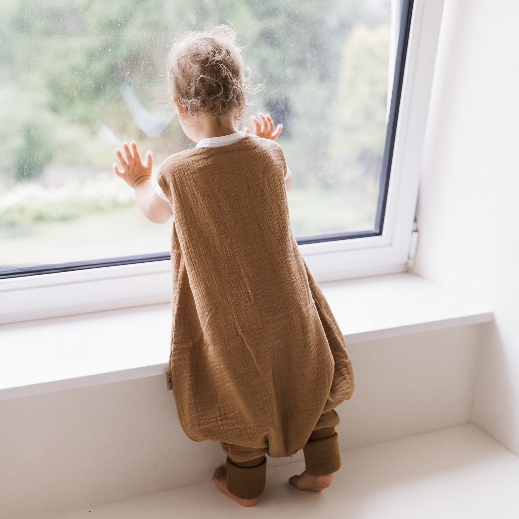 Babyschlafsack mit Beinen aus Musselin – 1,5 TOG Toffee