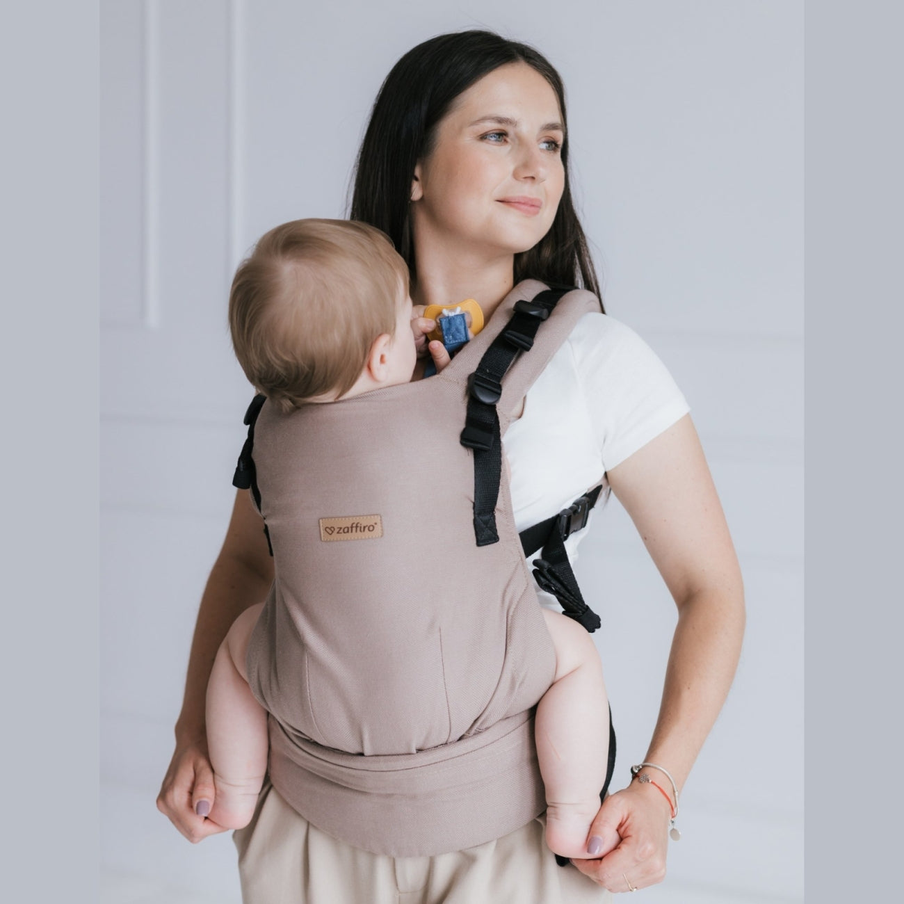 Ergonomische Babytrage BabyGrow, Latte
